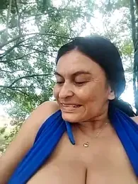 Horny-Mommy-Dirty stripchat stream image