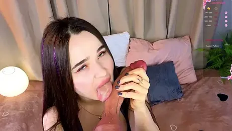 KateBleare stripchat stream image