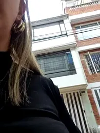 _Abril-Office1 stripchat stream image