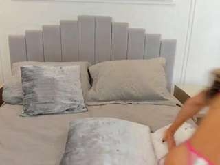 mili-moon camsoda stream image