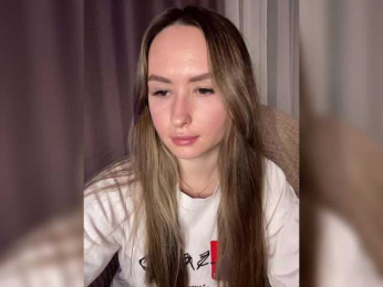 PLEELUS bongacams stream image