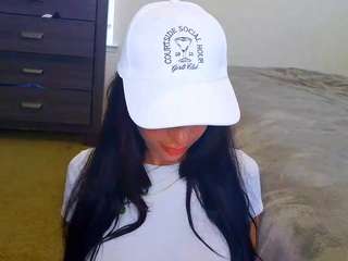 tighttinymilf camsoda stream image