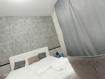 ehotlovea chaturbate stream image