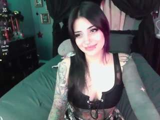 sallylynn camsoda stream image