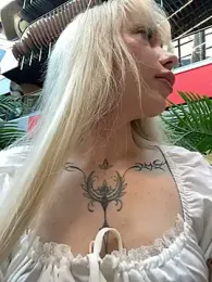 babydolll stripchat stream image