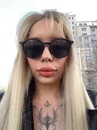 babydolll stripchat stream image