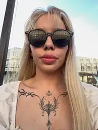 babydolll stripchat stream image