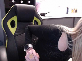 blondalina bongacams stream image