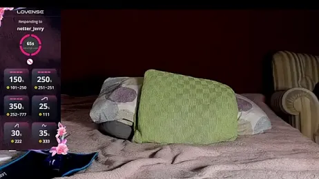 laurasommer stripchat stream image