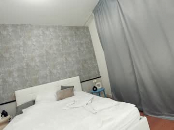 ehotlovea chaturbate stream image