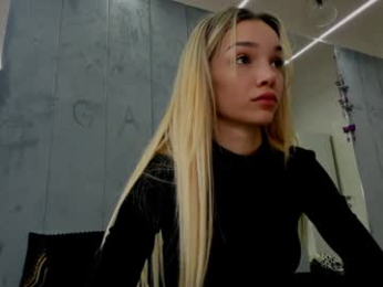 sassyt33n chaturbate stream image