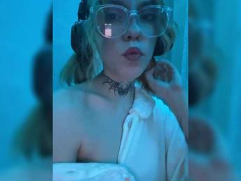 Molly-and-Ewa bongacams stream image, 18.04.2025 17:00