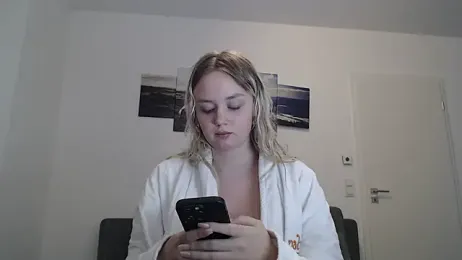 CherryEmmy stripchat stream image