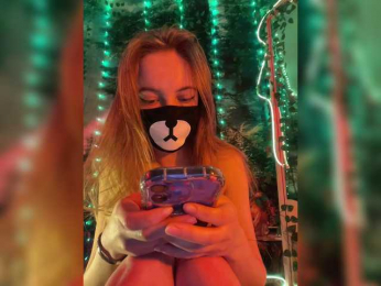 -Summer- bongacams stream image