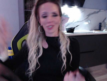 blondalina bongacams stream image