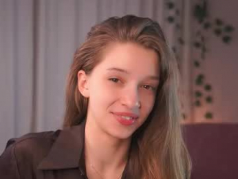 little_poetry chaturbate stream image