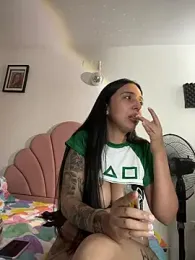 kiaraglam2 stripchat stream image