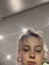 CherryEmmy stripchat stream image