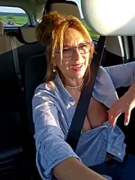 elacoquette stripchat stream image