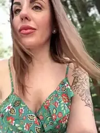 MilfNextDoor20 stripchat stream image