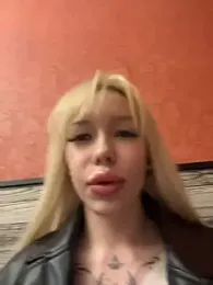 babydolll stripchat stream image