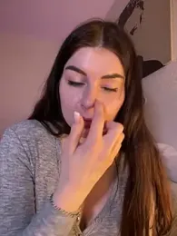 EllyNora stripchat stream image