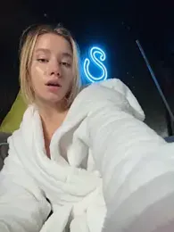 SSSATIVA_model stripchat stream image