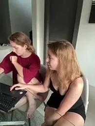 Nura_n_Sarah stripchat stream image