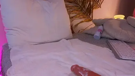 hol1y stripchat stream image