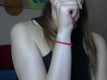 Lolakisss bongacams stream image