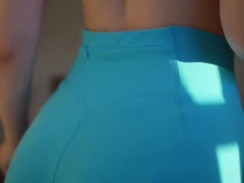 kriss0leoo chaturbate stream image