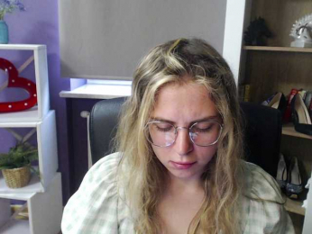 Soft-Zoey bongacams stream image