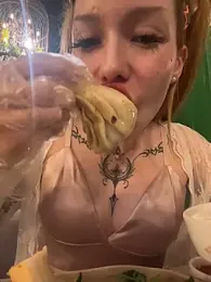 babydolll stripchat stream image