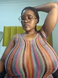 Bustygoddess32 stripchat stream image