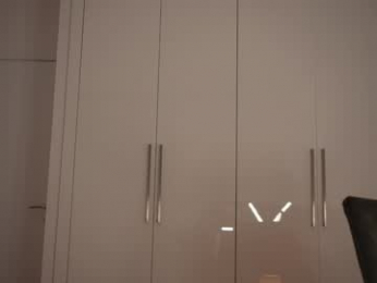 kriss0leoo chaturbate stream image