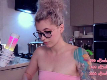 HoneyCherry bongacams stream image