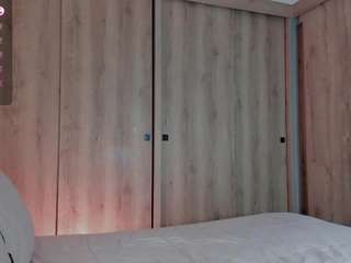 lauracriistina camsoda stream image