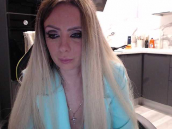 blondalina bongacams stream image