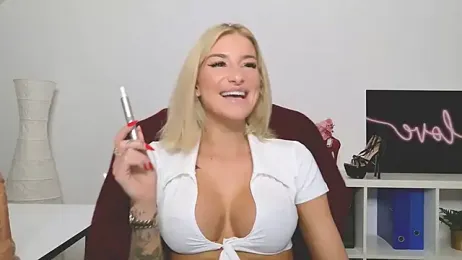 Lia_Benini stripchat stream image