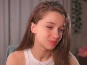 little_poetry chaturbate stream image