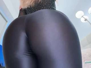 scarletandtom camsoda stream image