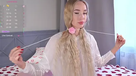 ChristalYork stripchat stream image