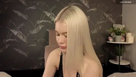 Lolly_girll stripchat stream image