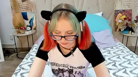 CoralineYoung stripchat stream image