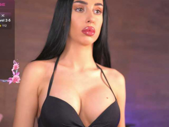 KairaAndrews bongacams stream image