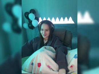 whiteTEA bongacams stream image