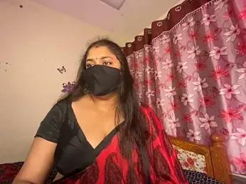 LouleyRanii stripchat stream image