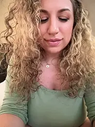 miamellycious stripchat stream image