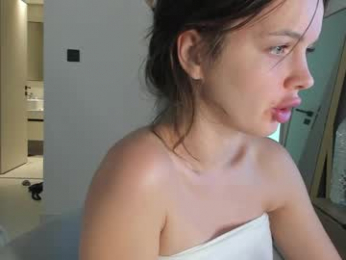 yesonee chaturbate stream image