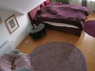 voyeurcam-julmodels-whitebed-4 camsoda stream image